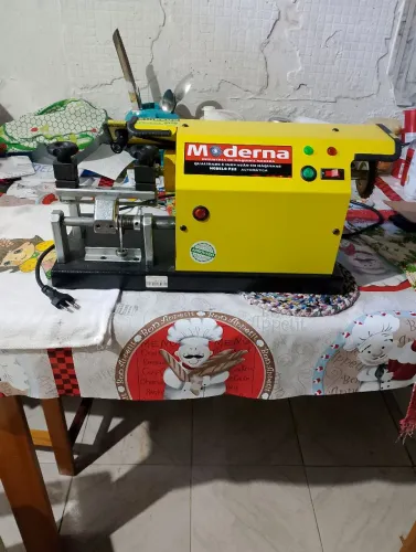 Máquina copiadora de chaves