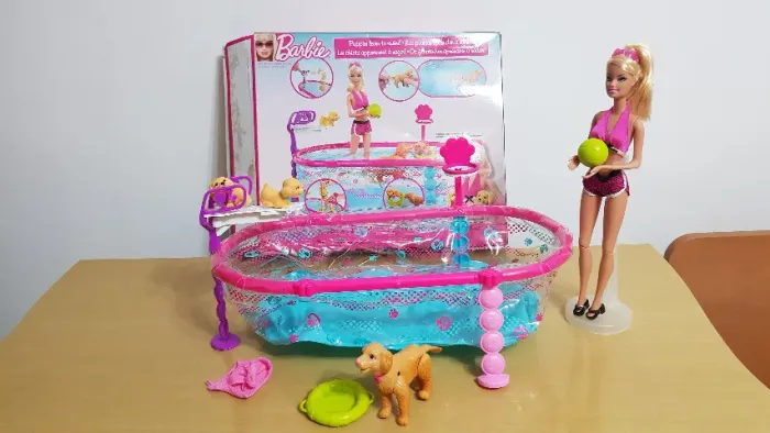 Barbie Piscina Mattel