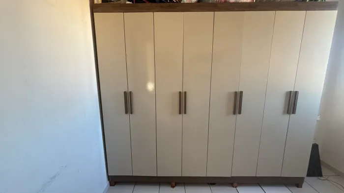 Guarda roupa casal 8 portas