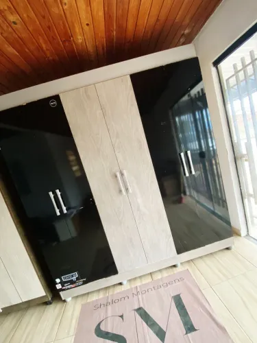 Guarda roupa usado  