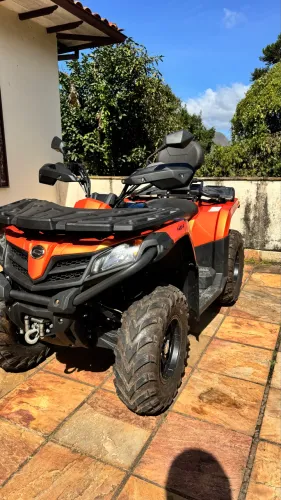 Venda/troca Quadriciclo CForce 520l