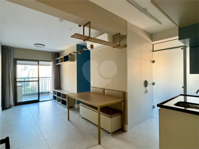 Apartamento com 2 quartos à venda ou para locação em Moema - SP
