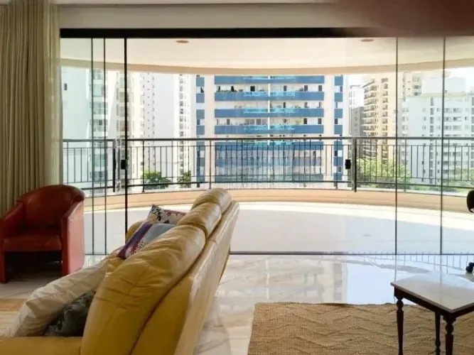 Imóvel para venda possui 409 metros quadrados com 4 quartos