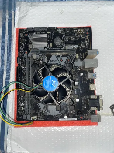 KIT Processador Intel + Placa mãe! Pronto para uso!