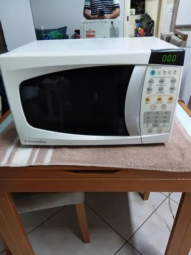 Microondas Electrolux 20 litros 220V c/ garantia total