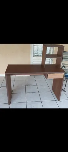 Mesa de escritório nova