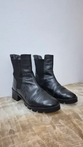 Bota de couro 39