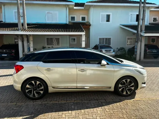 Citroen DS5 1.6 SO Chic Turbo 16V 5P Aut. 2015
