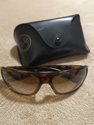 Ray Ban