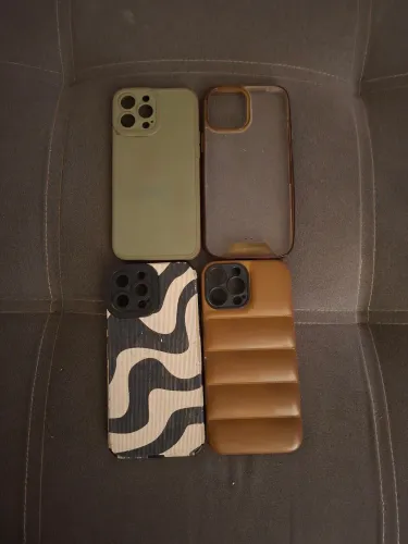 Kit com 4 Capas para iPhone 13 Pro Max - R$ 20