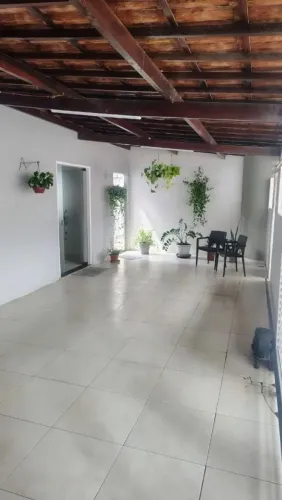 Alugo casa Mobiliada em rua pública na Cidade Nova