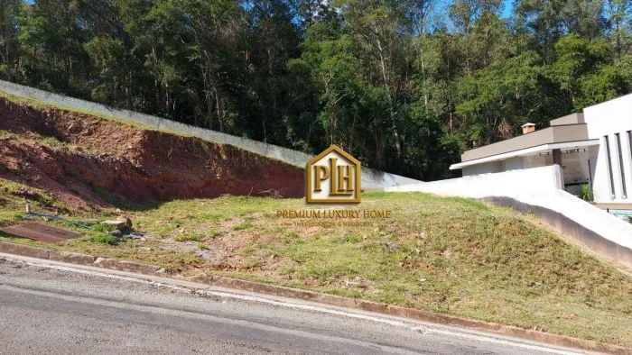 erreno à Venda no Condomínio Quintas da Boa Vista Atibaia/SP 600 m² com Excelente Topogr