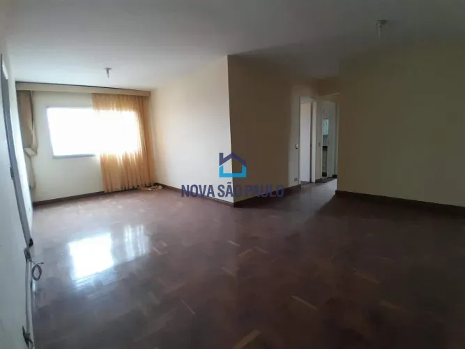Apartamento à venda na Vila Guarani com 3 quartos 1 suíte 2 vagas.