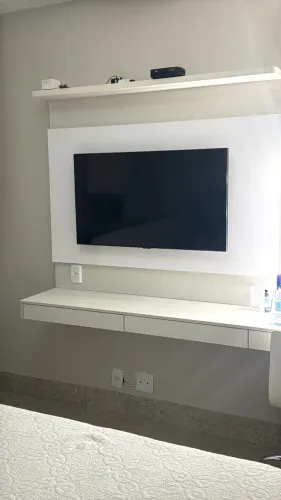 Painel TV com bancada