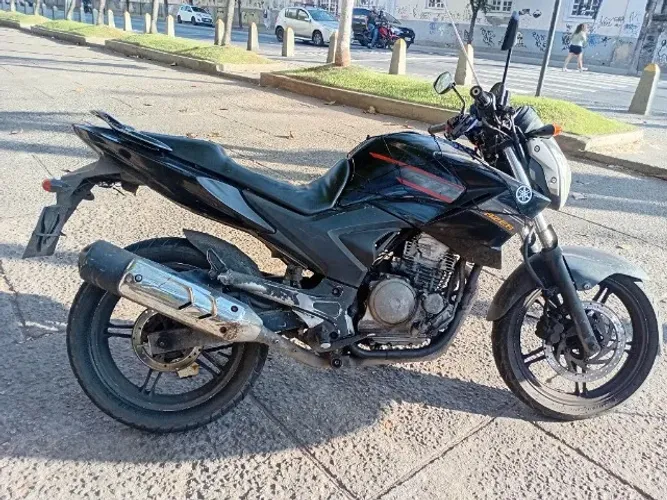 Fazer 250 ótima moto