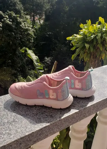 Calçado infantil Bibi, n°27, rosa com brilho. Confortável, ideal para dia a dia