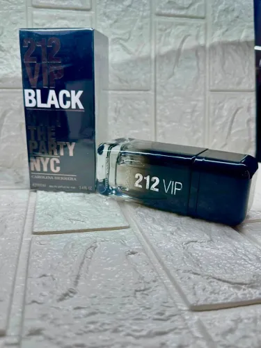 PERFUME 212 VIP BLACK