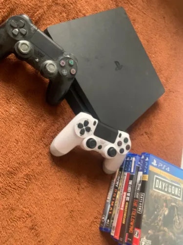Play 4