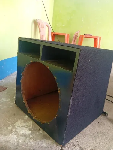 Vendo caixa de grave de 15 projetada para o fundo do gol g 5 telefone *