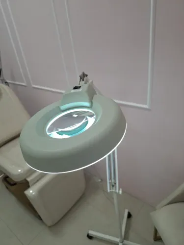 Lupa luminária estética