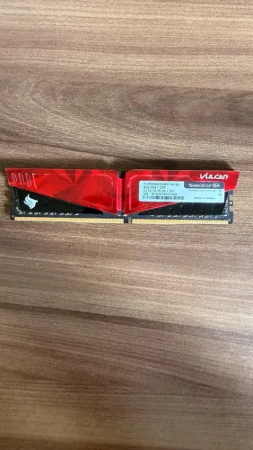 Memória Ram 8GB Vulcan DDR4 3200MHz