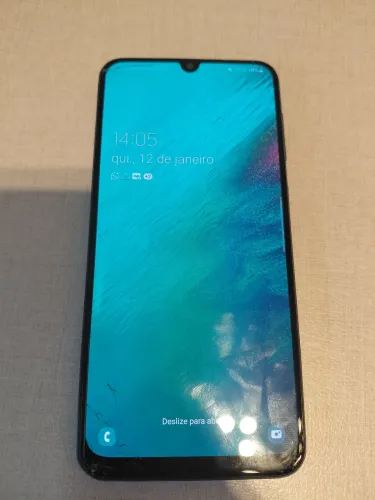 Samsung Galaxy A50 Usado - Detalhe no Vidro (Funcionando Tudo Perfeitamente)