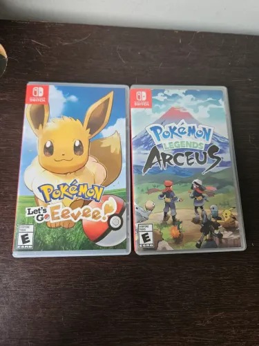 Pokemon lets go eevee e pokemon legends arceus