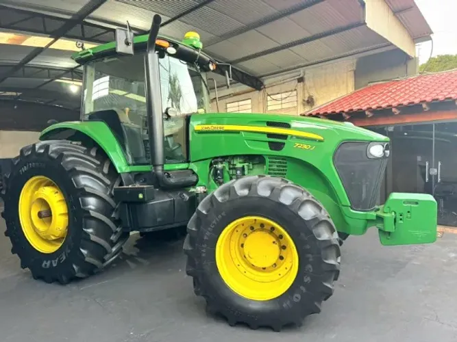 Trator John Deere 7230J Ano 2018