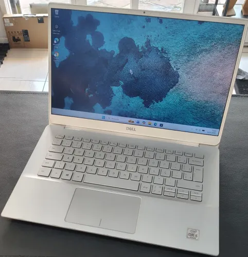 Dell Inspiron 5490 Core i5 10210u 16gb ddr4