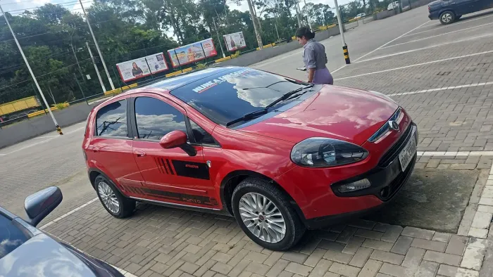 Fiat Punto Essence 1.6 Flex 16V 5P 2015