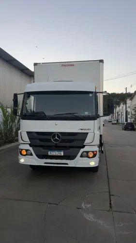 Caminhão Mercedes-Benz 2426 2021/2021 baú + plataforma