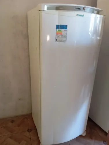 Vende-se freezer consul