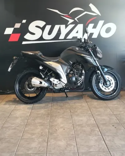 YAMAHA FZ 25 FAZER