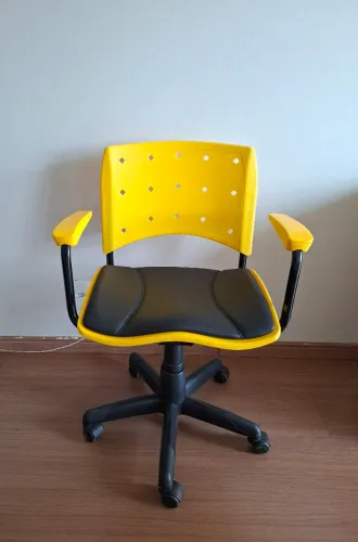 Cadeira Giratória Ergonômica Para Escritório Ergoplax Amarelo Estofada com Braço