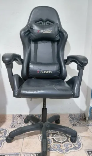 Cadeira Gamer X Fusion Preta com Almofadas