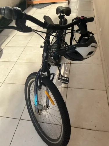 Bicicleta infantil aro24 modelo Caloi max c/ capacete
