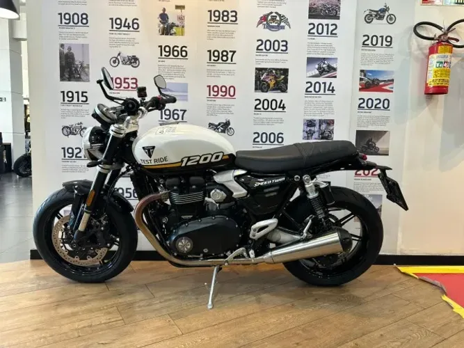 SPEED TWIN 1200 MOTO EM ESTADO DE ZERO KM IMPERDIVEL DE TEST RIDE