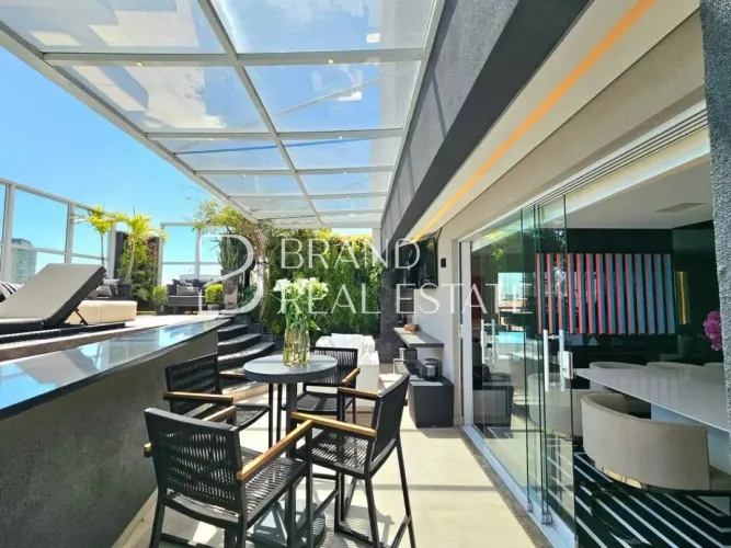 Cobertura Duplex Exclusiva: 305m², Piscina com Pedra Hijau e Vista Panorâmica