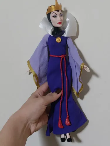 Boneca Disney Rainha Má Branca de Neve