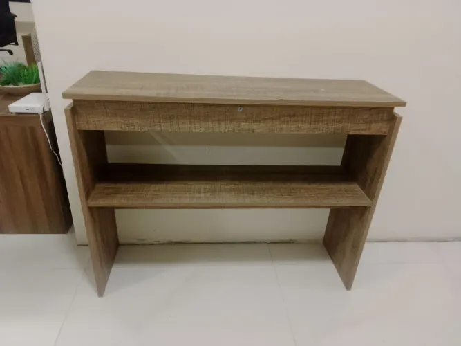 Estante/mesa