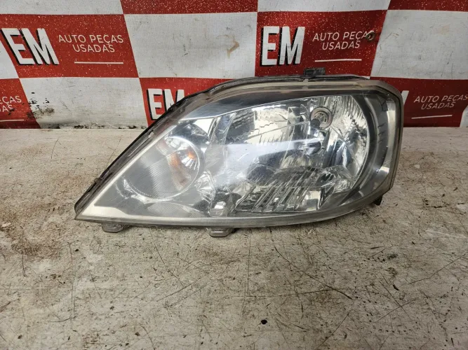 Farol esquerdo Renault logan 2011
