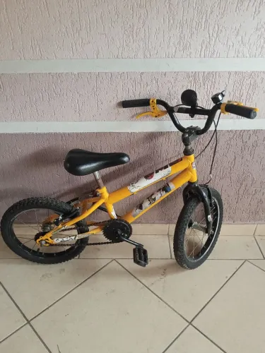 Vendo bicicleta aro 16 100 reais 