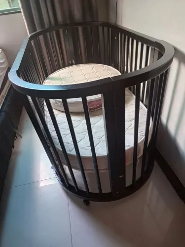 Berço 3 em 1 .(incluso colchões)