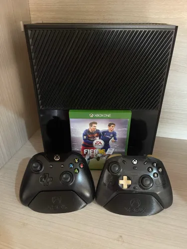 Xbox One Fat completo + jogos 2 controles