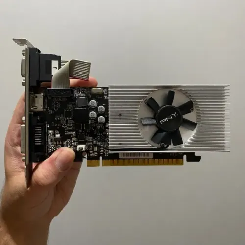 Placa de Vídeo GT 740 2GB DDR3 128 Bit PNY - Excelente custo-benefício com garantia