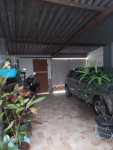 Casa à venda na Rua Fausto dos Santos, Conjunto Residencial Araretama, Pindamonhangaba - S