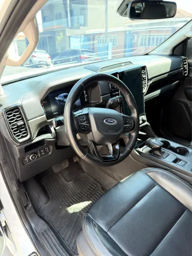 Ford Ranger Limited 3.0 V6 4X4 CD TB Die. AUT 2024