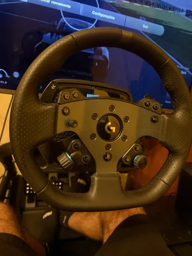Volante Logitech G Pro + Pedais G Pro