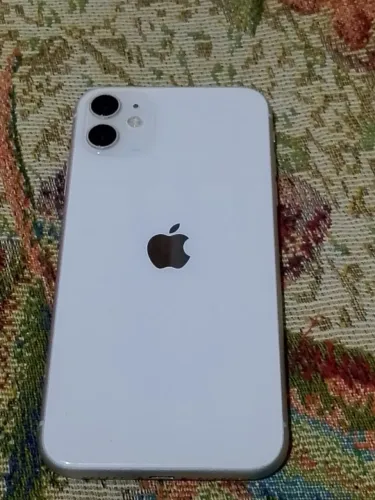 iPhone 11 64gb funcionando perfeitamente 