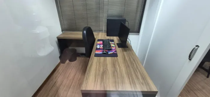 Mesa em L para escritório
